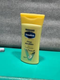 Vaseline Intensive Care Deep Moisture Lotion - 85 ml